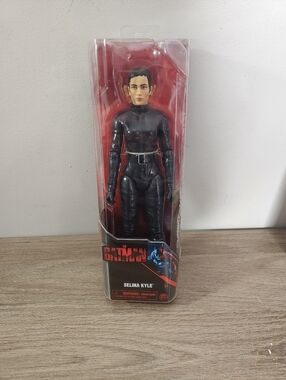 DC Comics 2022 The Batman Movie Collectible Selina Kyle 12-inch Action Figure